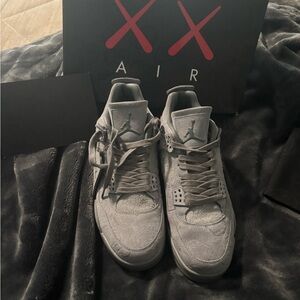JORDAN 4 KAWS VERY RARE AUTHENTIC AS WELL